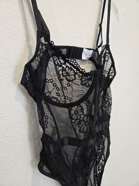 Sheer Lace Bodysuit - Black